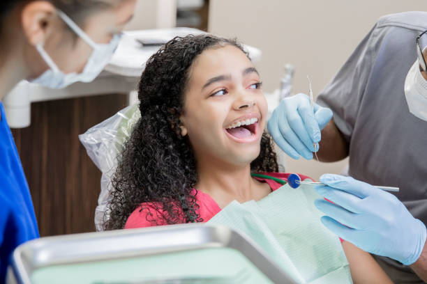 Best Cracked Tooth Emergency Dentist  in Hebbronville, TX